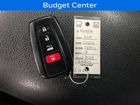 Used 2018 Toyota Camry SE w/ Moonroof Package FWD image 28