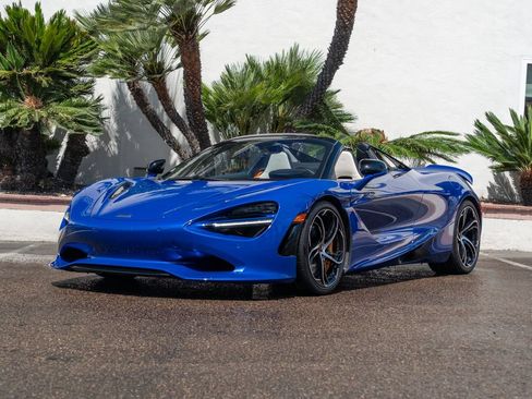 Used 2025 McLaren 750S Spider RWD image 29
