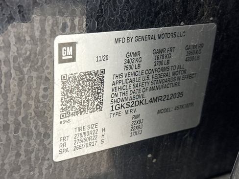 Used 2021 GMC Yukon Denali w/ Denali Premium Package image 27