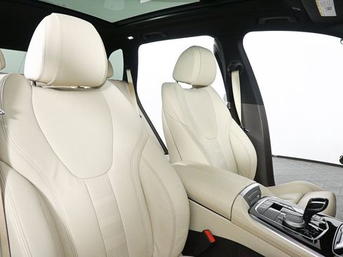 Used 2019 BMW X5 xDrive40i w/ Convenience Package image 19