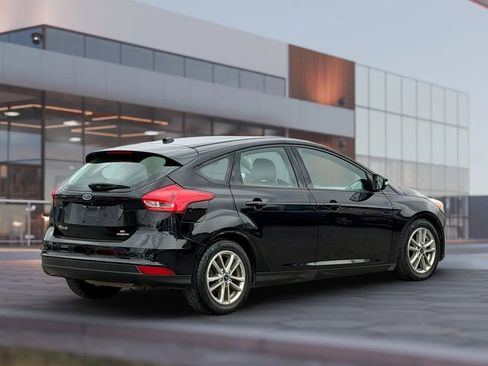 Used 2016 Ford Focus SE w/ SE Cold Weather Package FWD image 11