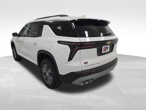 New 2026 Chevrolet Traverse LT image 3