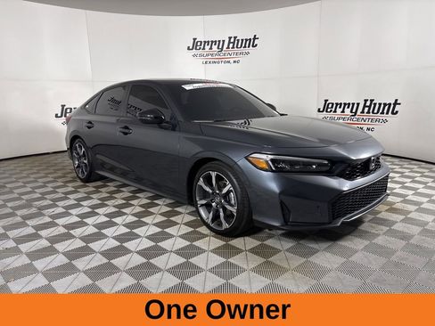 Used 2025 Honda Civic Sport image 4