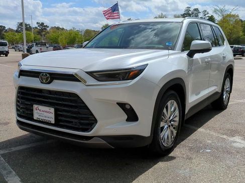New 2026 Toyota Grand Highlander Platinum image 8