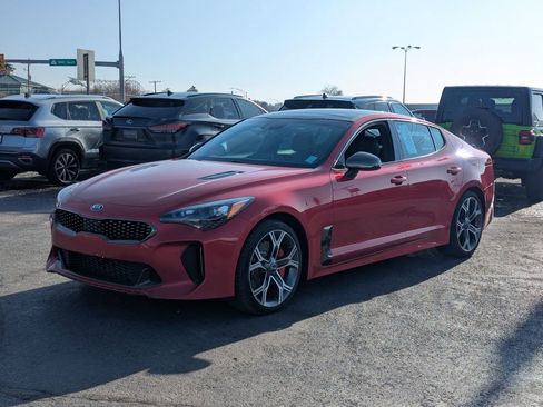 Used 2019 Kia Stinger GT2 image 9