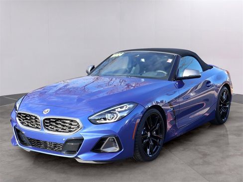 Used 2024 BMW Z4 M40i w/ Premium Package image 10