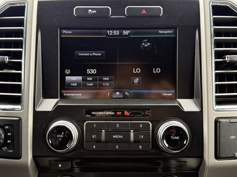 Used 2015 Ford F150 Lariat w/ Equipment Group 502A Luxury AWD/4WD image 26