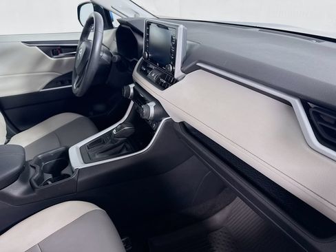 Certified 2021 Toyota RAV4 XLE Premium FWD image 27