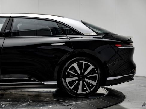 Used 2022 Lucid Air Dream Edition image 7