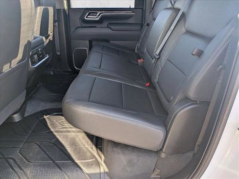 Used 2025 Chevrolet Silverado 2500 LTZ w/ LTZ Convenience Package image 18