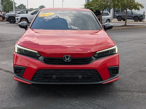Used 2023 Honda Civic Sport image 2