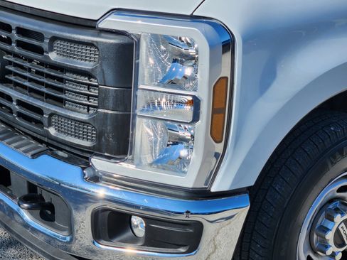 Used 2024 Ford F250 XL w/ XL Chrome Package RWD image 25