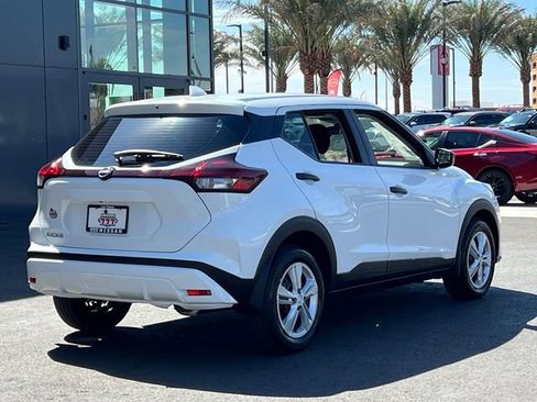 New 2025 Nissan Kicks Play S image 6