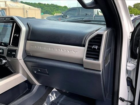 Used 2022 Ford F450 Lariat w/ Lariat Ultimate Package AWD/4WD image 29
