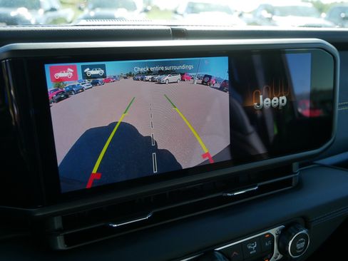 New 2025 Jeep Wrangler Unlimited Rubicon 392 image 17