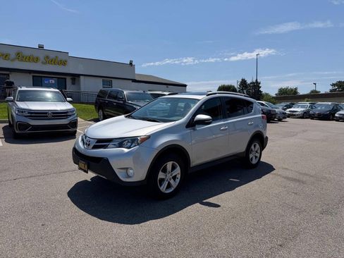 Used 2013 Toyota RAV4 XLE AWD/4WD image 2
