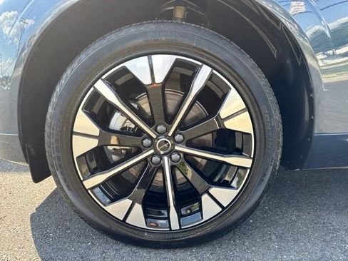 Certified 2026 Volvo XC60 B5 Plus AWD/4WD image 9