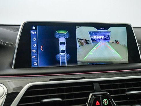 Used 2018 BMW 740i RWD image 24