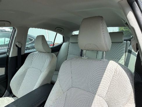 Used 2025 Toyota Camry XLE image 13