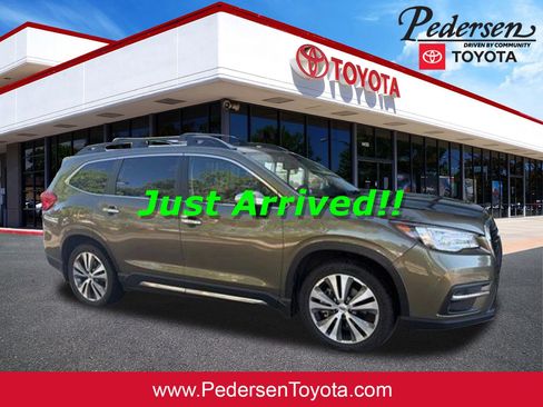 Used 2022 Subaru Ascent Touring AWD/4WD image 1