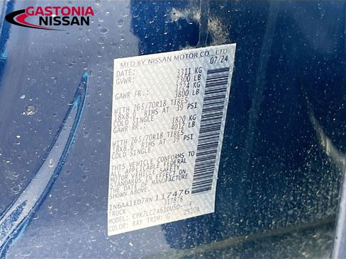 Used 2024 Nissan Titan SV w/ SV Convenience Package image 40