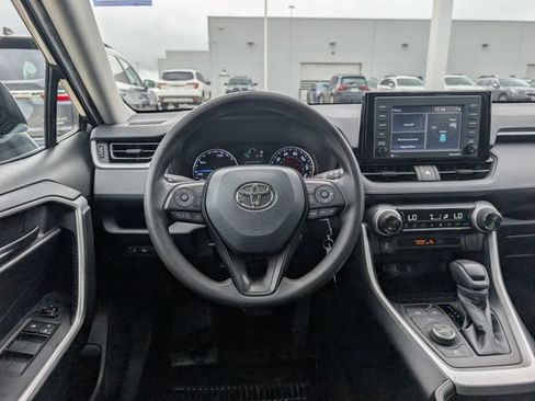 Used 2022 Toyota RAV4 LE AWD/4WD image 23