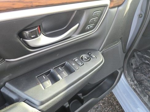 Used 2020 Honda CR-V Touring image 11
