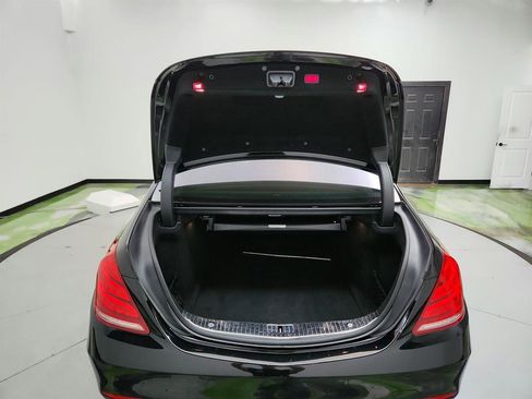 Used 2015 Mercedes-Benz S 550 Sedan image 31