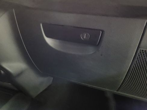 Used 2018 Jeep Wrangler Unlimited Sahara w/ Connectivity Group image 53