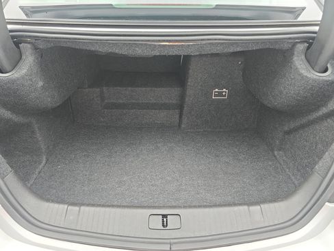 Used 2013 Buick LaCrosse FWD image 12