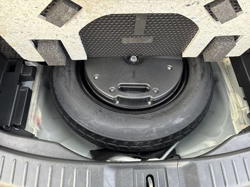 Used 2018 MAZDA CX-9 Touring w/ Touring Premium Package image 38