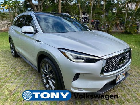 Used 2019 INFINITI QX50 Essential w/ Sensory Package FWD image 1