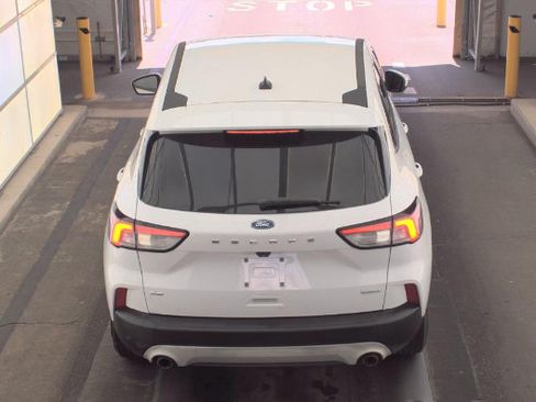 Used 2020 Ford Escape SE FWD image 4
