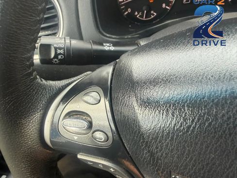 Used 2015 Nissan Pathfinder SL w/ SL Premium Package FWD image 25