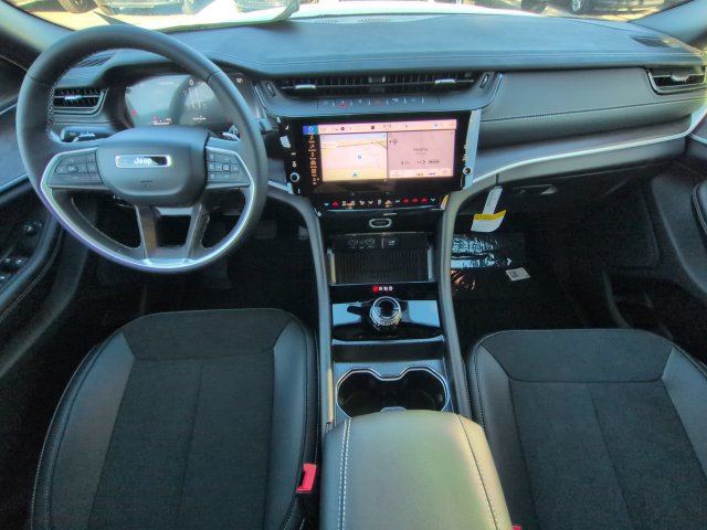 New 2027 Jeep Grand Cherokee Altitude RWD image 14