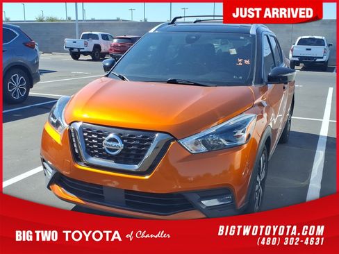 Used 2020 Nissan Kicks SR w/ Exterior Package FWD image 1