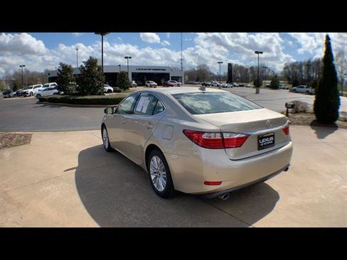 Used 2015 Lexus ES 350 w/ Luxury Package image 6