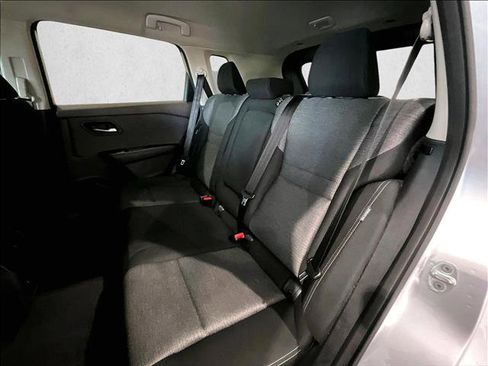 Used 2022 Nissan Rogue SV FWD image 28