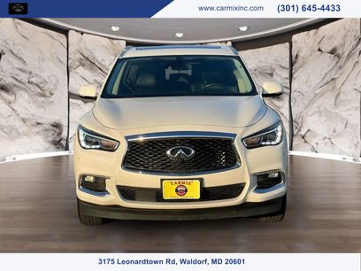 Used 2019 INFINITI QX60 Luxe w/ Essential Package
