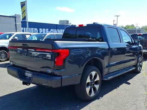 Used 2022 Ford F150 Lightning Platinum AWD/4WD image 6