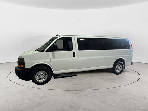 Used 2018 Chevrolet Express 3500 LS w/ Cold Climate Package RWD image 3