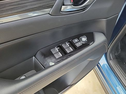 Used 2023 MAZDA CX-5 AWD 2.5 S w/ Premium Package image 16