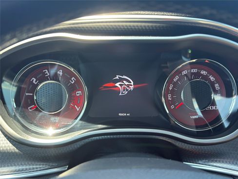 Used 2017 Dodge Challenger SRT Hellcat RWD image 12