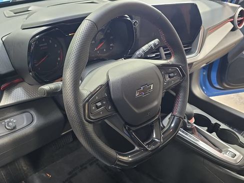 Used 2024 Chevrolet Trax RS w/ Driver Confidence Package FWD image 17