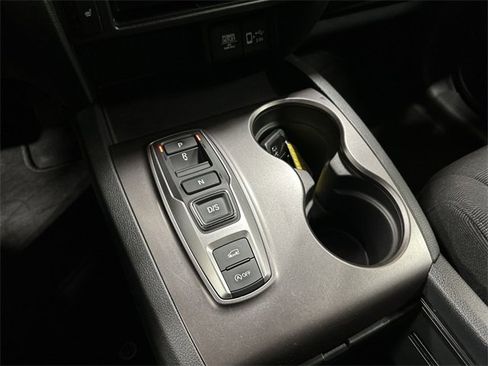 Used 2022 Honda Pilot Sport image 36