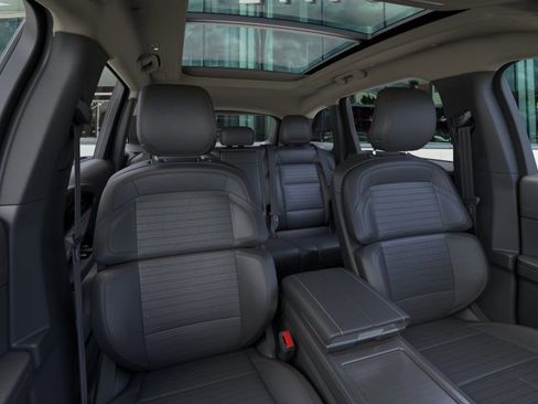 New 2026 Lincoln Nautilus Reserve image 10