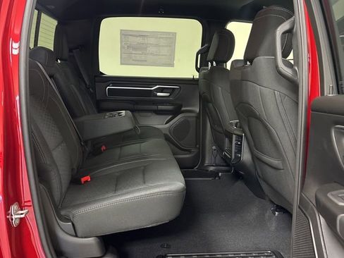 New 2026 RAM 1500 4x4 Crew Cab image 31