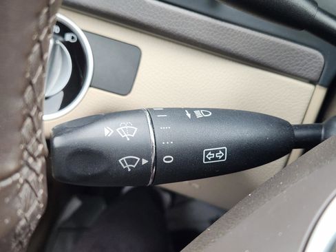 Used 2012 Mercedes-Benz C 250 Sedan image 21