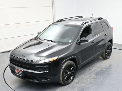 Used 2014 Jeep Cherokee Altitude w/ Comfort/Convenience Group image 28