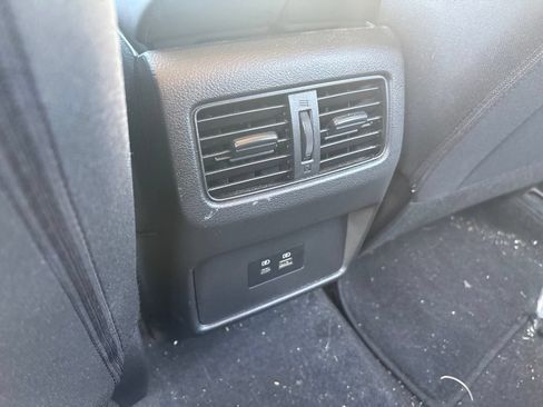Used 2023 Nissan Rogue SV AWD/4WD image 12